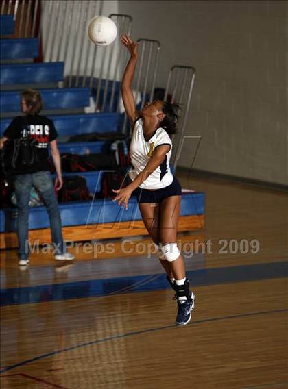 Thumbnail 2 in Stony Point vs. Wimberley photogallery.