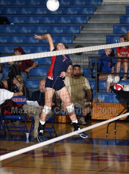 Thumbnail 1 in Stony Point vs. Wimberley photogallery.