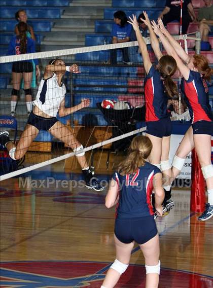 Thumbnail 1 in Stony Point vs. Wimberley photogallery.
