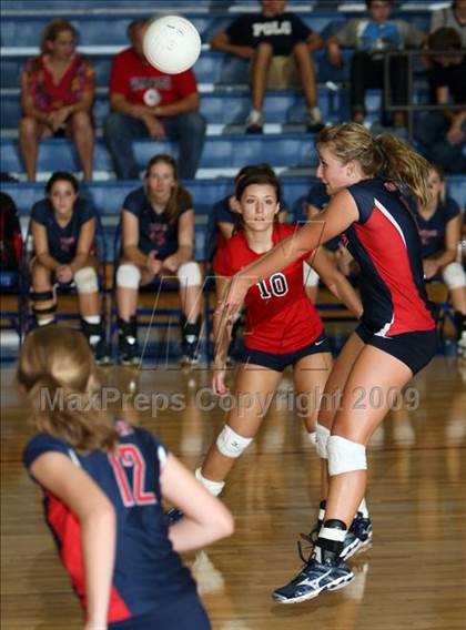Thumbnail 2 in Stony Point vs. Wimberley photogallery.