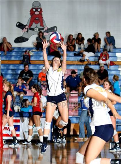 Thumbnail 2 in Stony Point vs. Wimberley photogallery.