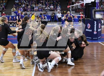 Thumbnail 1 in Lewis-Palmer vs. Niwot (CHSAA 4A Final) photogallery.
