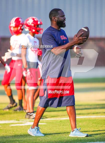 Thumbnail 3 in Cleveland Central @ North Panola photogallery.