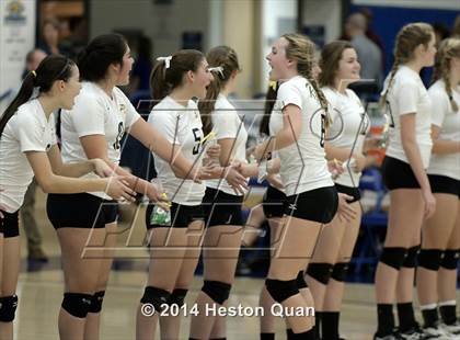 Thumbnail 2 in Alta Loma vs. La Reina (CIF-SS D4AA Final) photogallery.