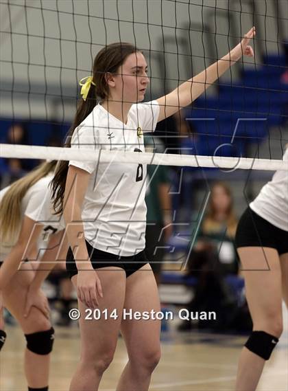 Thumbnail 2 in Alta Loma vs. La Reina (CIF-SS D4AA Final) photogallery.