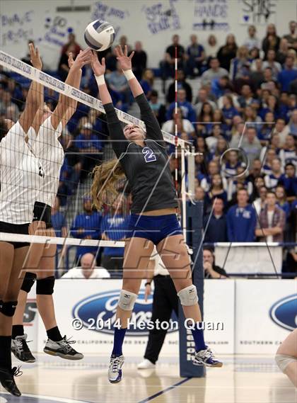 Thumbnail 3 in Alta Loma vs. La Reina (CIF-SS D4AA Final) photogallery.