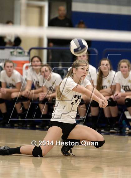 Thumbnail 3 in Alta Loma vs. La Reina (CIF-SS D4AA Final) photogallery.