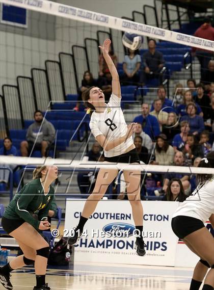 Thumbnail 3 in Alta Loma vs. La Reina (CIF-SS D4AA Final) photogallery.