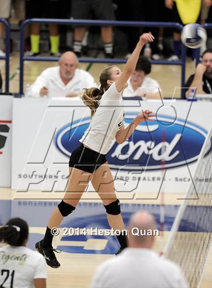 Thumbnail 1 in Alta Loma vs. La Reina (CIF-SS D4AA Final) photogallery.