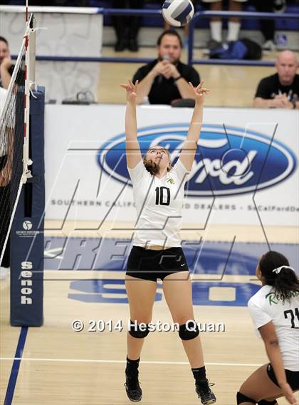 Thumbnail 2 in Alta Loma vs. La Reina (CIF-SS D4AA Final) photogallery.