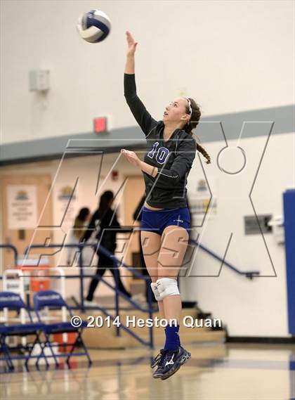 Thumbnail 1 in Alta Loma vs. La Reina (CIF-SS D4AA Final) photogallery.