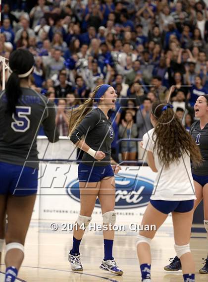 Thumbnail 3 in Alta Loma vs. La Reina (CIF-SS D4AA Final) photogallery.