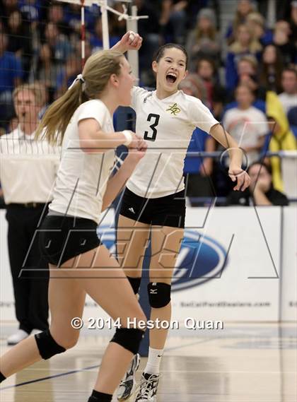 Thumbnail 2 in Alta Loma vs. La Reina (CIF-SS D4AA Final) photogallery.