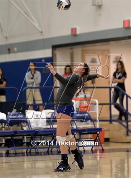 Thumbnail 1 in Alta Loma vs. La Reina (CIF-SS D4AA Final) photogallery.