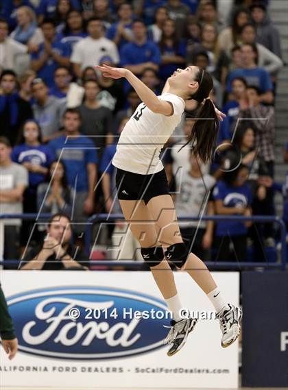 Thumbnail 2 in Alta Loma vs. La Reina (CIF-SS D4AA Final) photogallery.