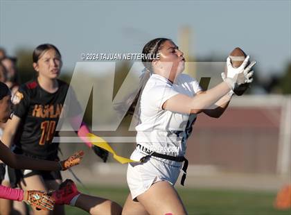 Thumbnail 1 in El Segundo @ Highland photogallery.