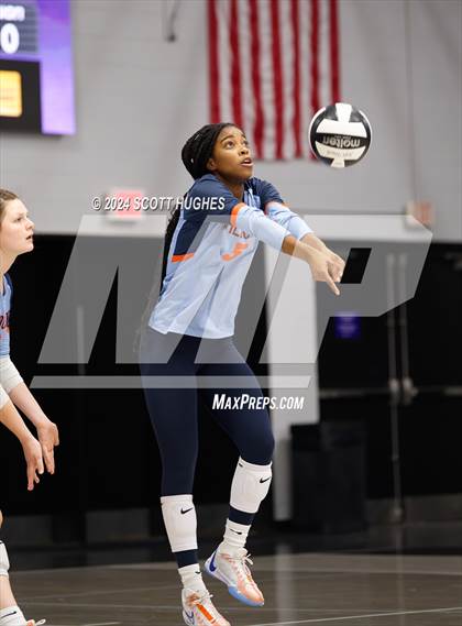 Thumbnail 3 in Valor College Prep @ Lipscomb Academy photogallery.