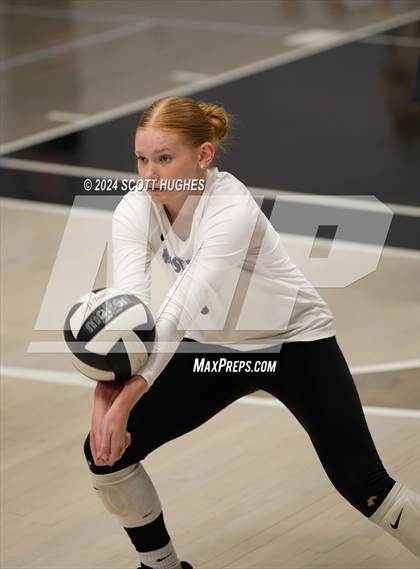 Thumbnail 1 in Valor College Prep @ Lipscomb Academy photogallery.