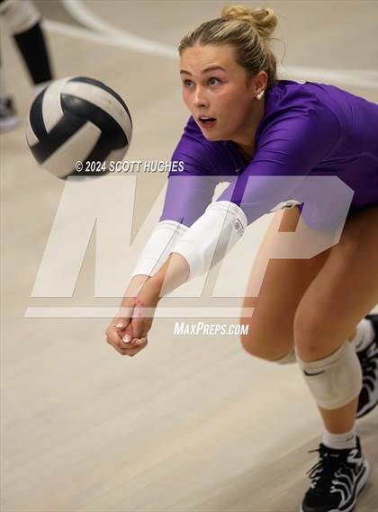 Thumbnail 2 in Valor College Prep @ Lipscomb Academy photogallery.