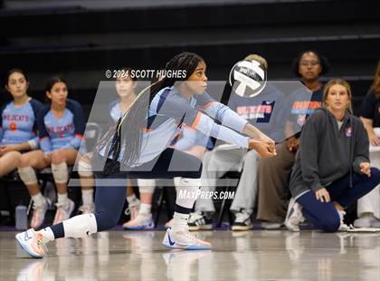 Thumbnail 2 in Valor College Prep @ Lipscomb Academy photogallery.
