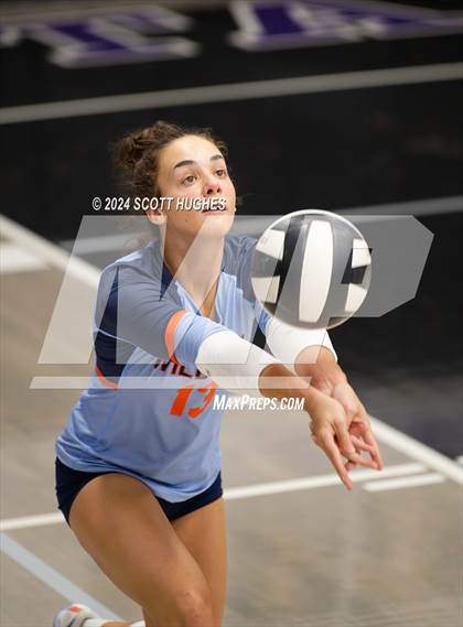 Thumbnail 3 in Valor College Prep @ Lipscomb Academy photogallery.