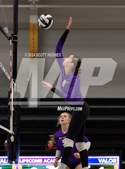 Thumbnail 1 in Valor College Prep @ Lipscomb Academy photogallery.