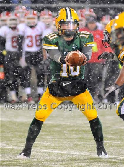 Thumbnail 1 in St. Edward vs. Wayne (OHSAA D1Final) photogallery.