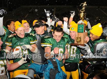 Thumbnail 1 in St. Edward vs. Wayne (OHSAA D1Final) photogallery.
