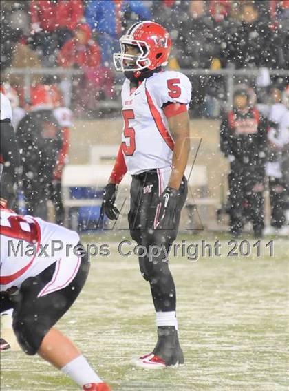 Thumbnail 2 in St. Edward vs. Wayne (OHSAA D1Final) photogallery.