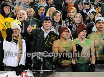 Thumbnail 3 in St. Edward vs. Wayne (OHSAA D1Final) photogallery.