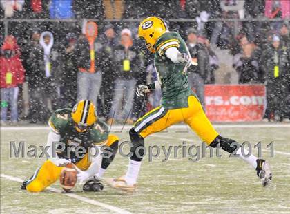 Thumbnail 2 in St. Edward vs. Wayne (OHSAA D1Final) photogallery.