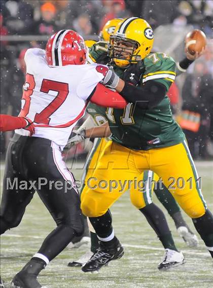 Thumbnail 2 in St. Edward vs. Wayne (OHSAA D1Final) photogallery.