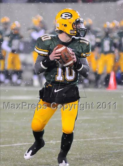 Thumbnail 2 in St. Edward vs. Wayne (OHSAA D1Final) photogallery.