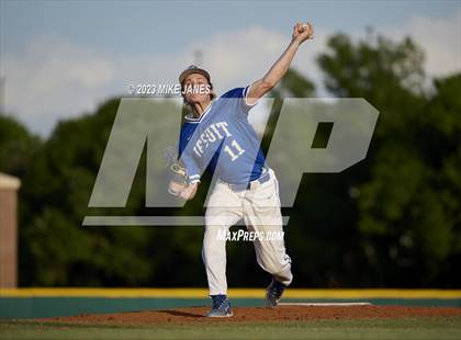 Thumbnail 2 in Calvary Christian @ Jesuit photogallery.