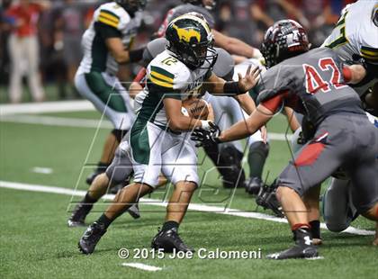 Thumbnail 2 in Victoria West Vs Nixon (UIL 5A Bi-District Playoffs) photogallery.