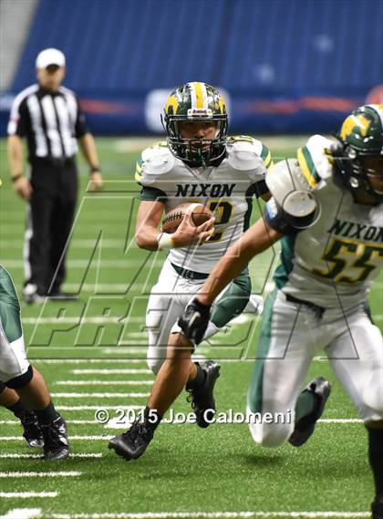 Thumbnail 2 in Victoria West Vs Nixon (UIL 5A Bi-District Playoffs) photogallery.