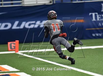 Thumbnail 2 in Victoria West Vs Nixon (UIL 5A Bi-District Playoffs) photogallery.