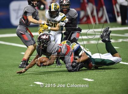 Thumbnail 3 in Victoria West Vs Nixon (UIL 5A Bi-District Playoffs) photogallery.
