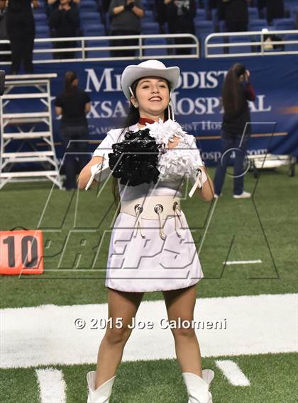 Thumbnail 2 in Victoria West Vs Nixon (UIL 5A Bi-District Playoffs) photogallery.