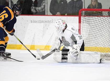 Thumbnail 2 in East Haven vs. Guilford (CIAC DII Quarterfinal) photogallery.