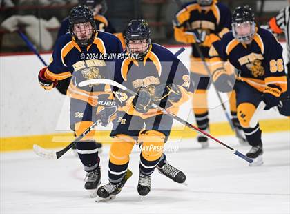 Thumbnail 1 in East Haven vs. Guilford (CIAC DII Quarterfinal) photogallery.