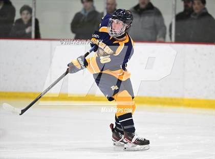Thumbnail 3 in East Haven vs. Guilford (CIAC DII Quarterfinal) photogallery.
