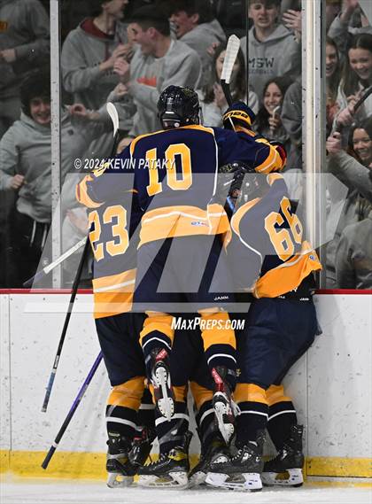 Thumbnail 1 in East Haven vs. Guilford (CIAC DII Quarterfinal) photogallery.