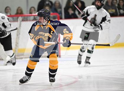 Thumbnail 1 in East Haven vs. Guilford (CIAC DII Quarterfinal) photogallery.