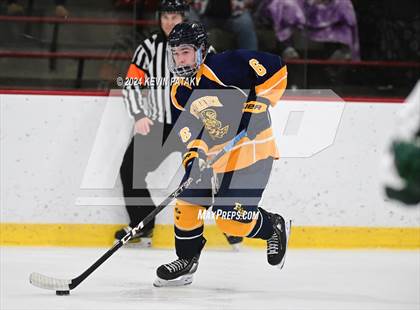 Thumbnail 1 in East Haven vs. Guilford (CIAC DII Quarterfinal) photogallery.