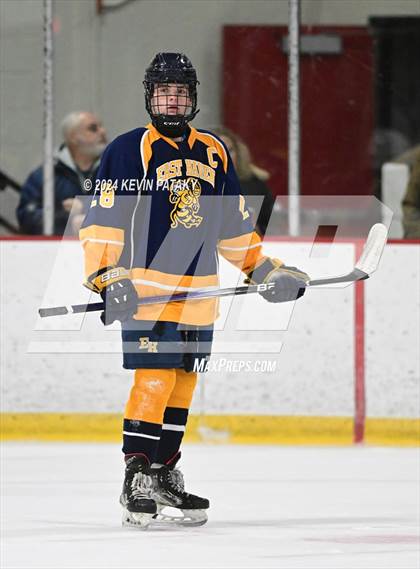 Thumbnail 1 in East Haven vs. Guilford (CIAC DII Quarterfinal) photogallery.