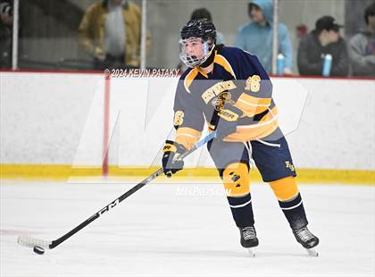 Thumbnail 1 in East Haven vs. Guilford (CIAC DII Quarterfinal) photogallery.