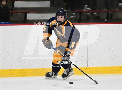 Thumbnail 2 in East Haven vs. Guilford (CIAC DII Quarterfinal) photogallery.