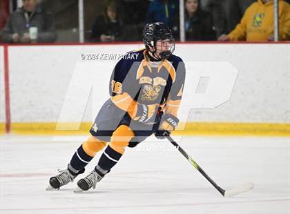 Thumbnail 3 in East Haven vs. Guilford (CIAC DII Quarterfinal) photogallery.