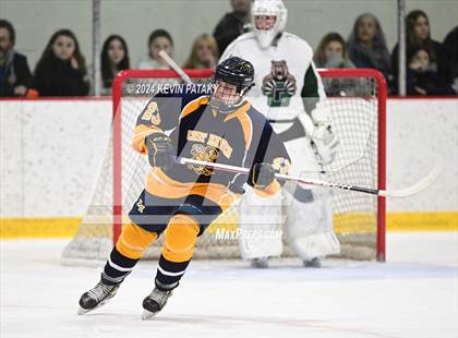 Thumbnail 1 in East Haven vs. Guilford (CIAC DII Quarterfinal) photogallery.